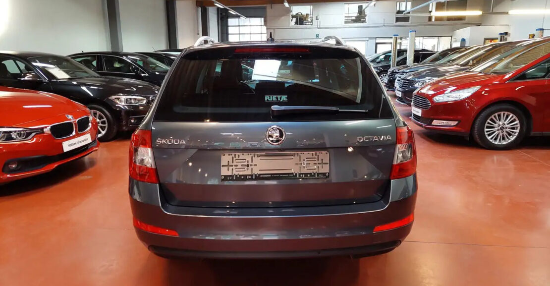 Skoda Octavia 1.6 TDi Style / NAVI + XENON + CAMERA + KeyLessGO complet
