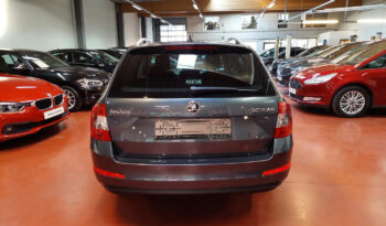 Skoda Octavia 1.6 TDi Style / NAVI + XENON + CAMERA + KeyLessGO complet
