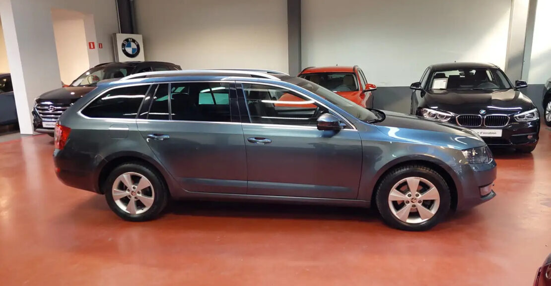 Skoda Octavia 1.6 TDi Style / NAVI + XENON + CAMERA + KeyLessGO complet