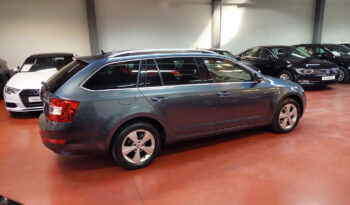 Skoda Octavia 1.6 TDi Style / NAVI + XENON + CAMERA + KeyLessGO complet