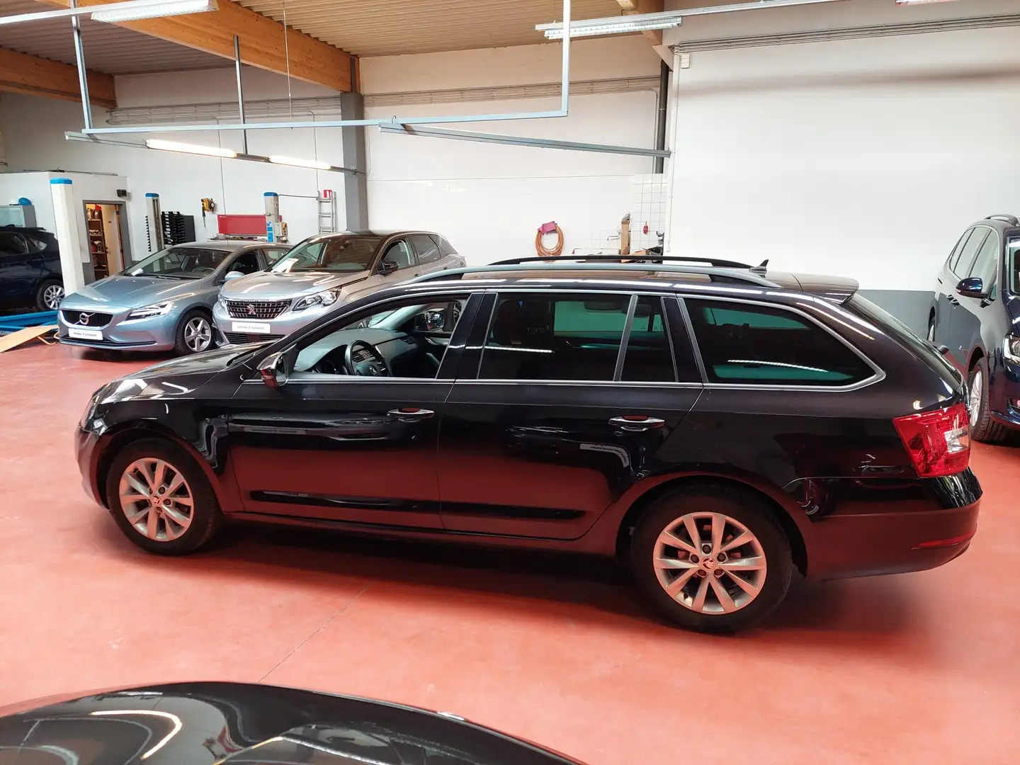 Skoda Octavia 1.6 TDi * NAVI + CAMERA * Garantie