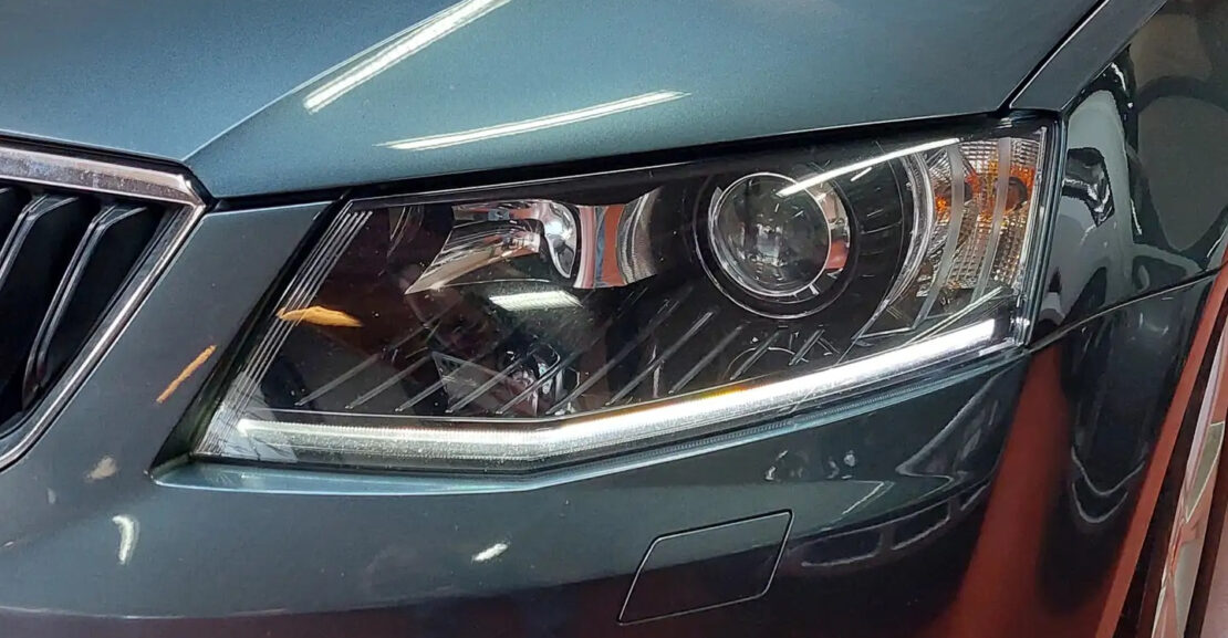 Skoda Octavia 1.6 TDi Style / NAVI + XENON + CAMERA + KeyLessGO complet