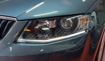 Skoda Octavia 1.6 TDi Style / NAVI + XENON + CAMERA + KeyLessGO complet