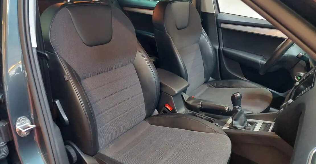 Skoda Octavia 1.6 TDi Style / NAVI + XENON + CAMERA + KeyLessGO complet