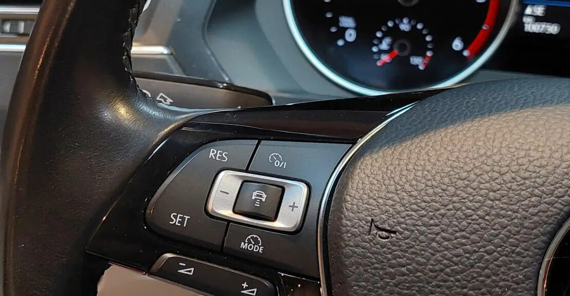 Volkswagen Tiguan 2.0 TDi * PANO * CUIR * CAMERA 360 * Garantie complet