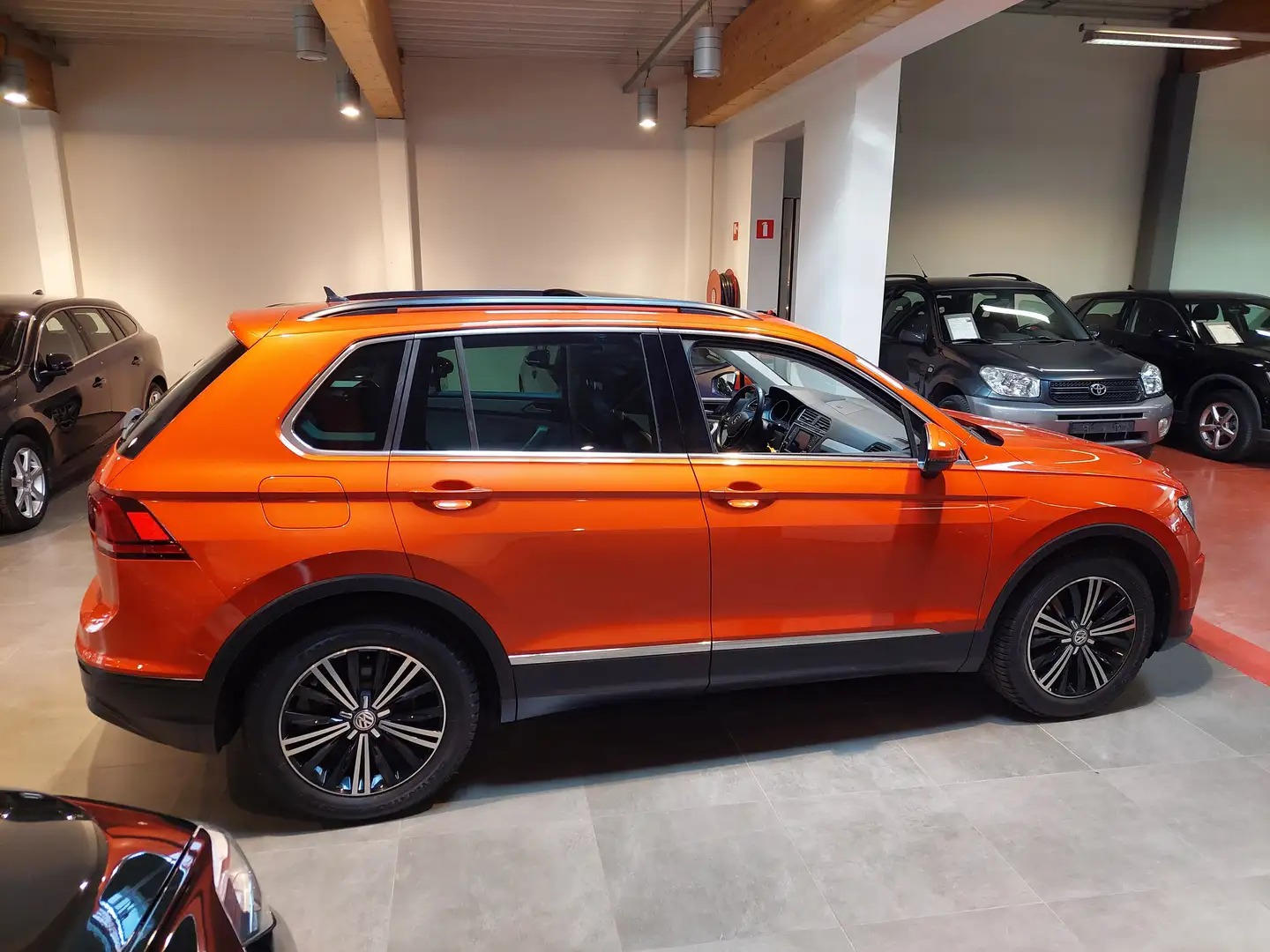 Volkswagen Tiguan 2.0 TDi * PANO * CUIR * CAMERA 360 * Garantie