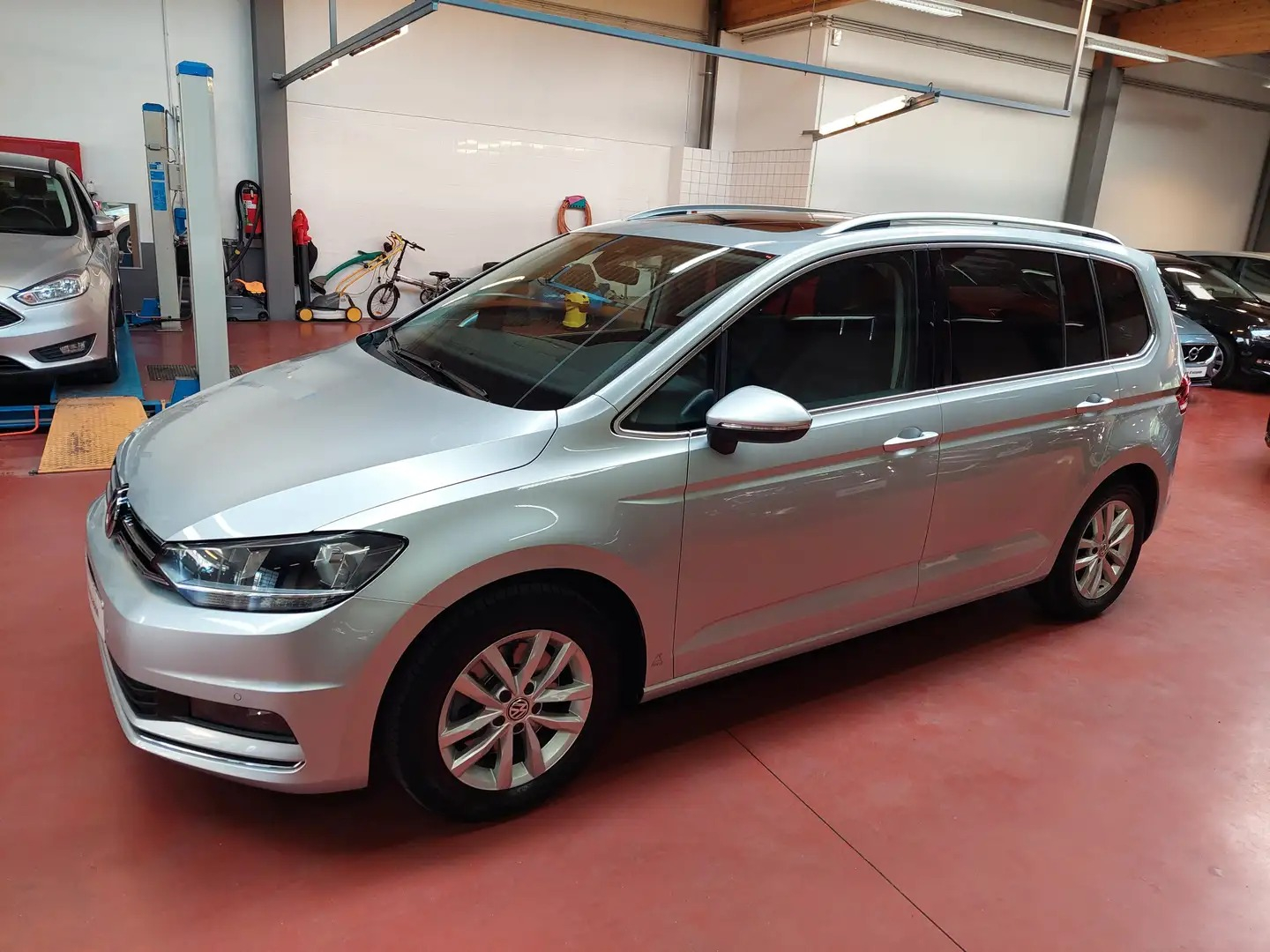Volkswagen Touran 1.6 TDi * DSG * FULL OPTIONS ! Garantie