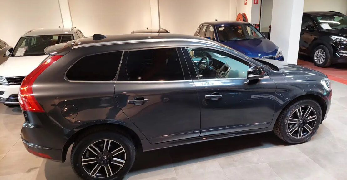 Volvo XC60 2.0 D3 AUTOMATIQUE – NAVI + CUIR complet