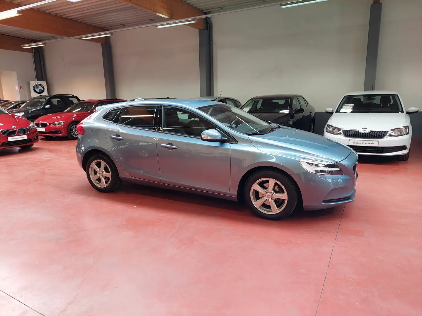 Volvo V40 D2 CUIR + NAVI + LED + Garantie