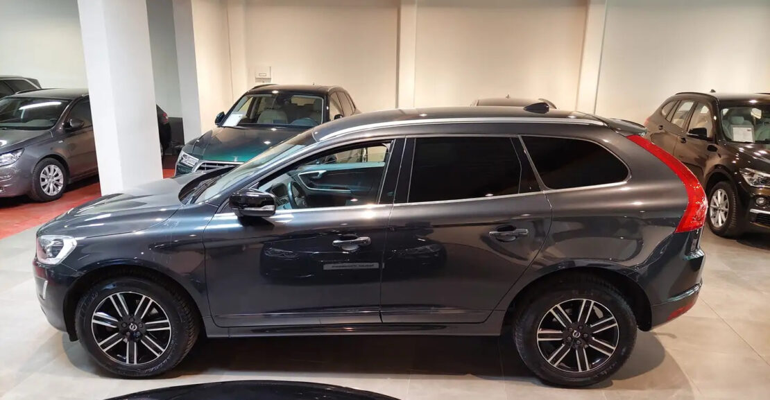 Volvo XC60 2.0 D3 AUTOMATIQUE – NAVI + CUIR complet