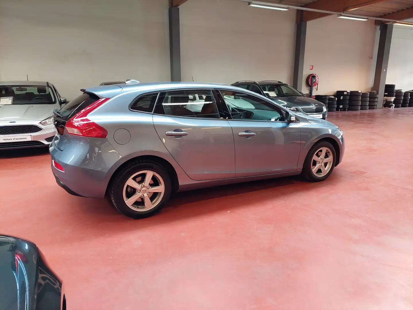 Volvo V40 D2 CUIR + NAVI + LED + Garantie