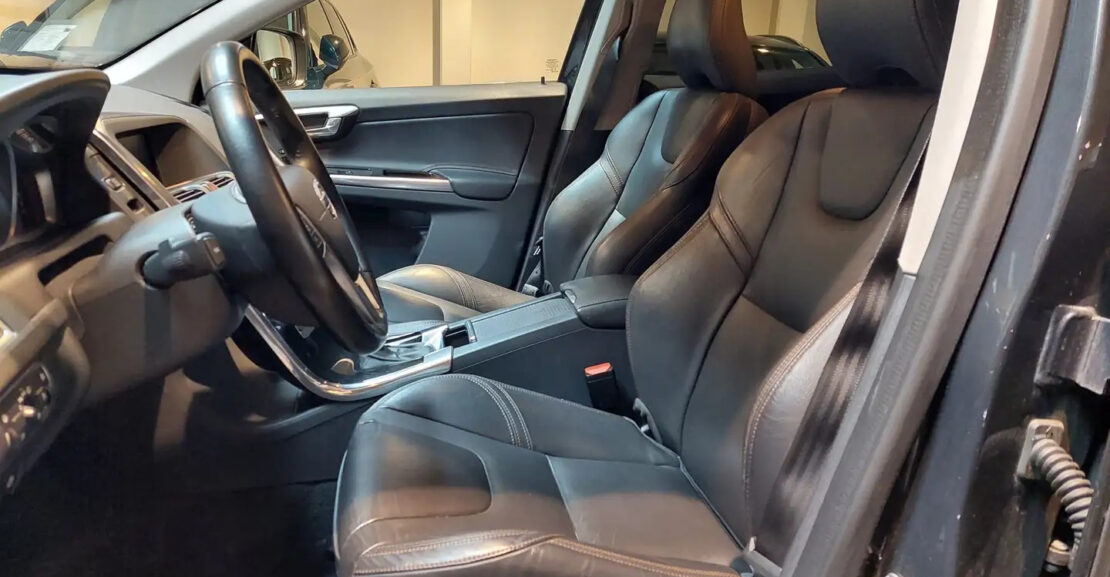 Volvo XC60 2.0 D3 AUTOMATIQUE – NAVI + CUIR complet