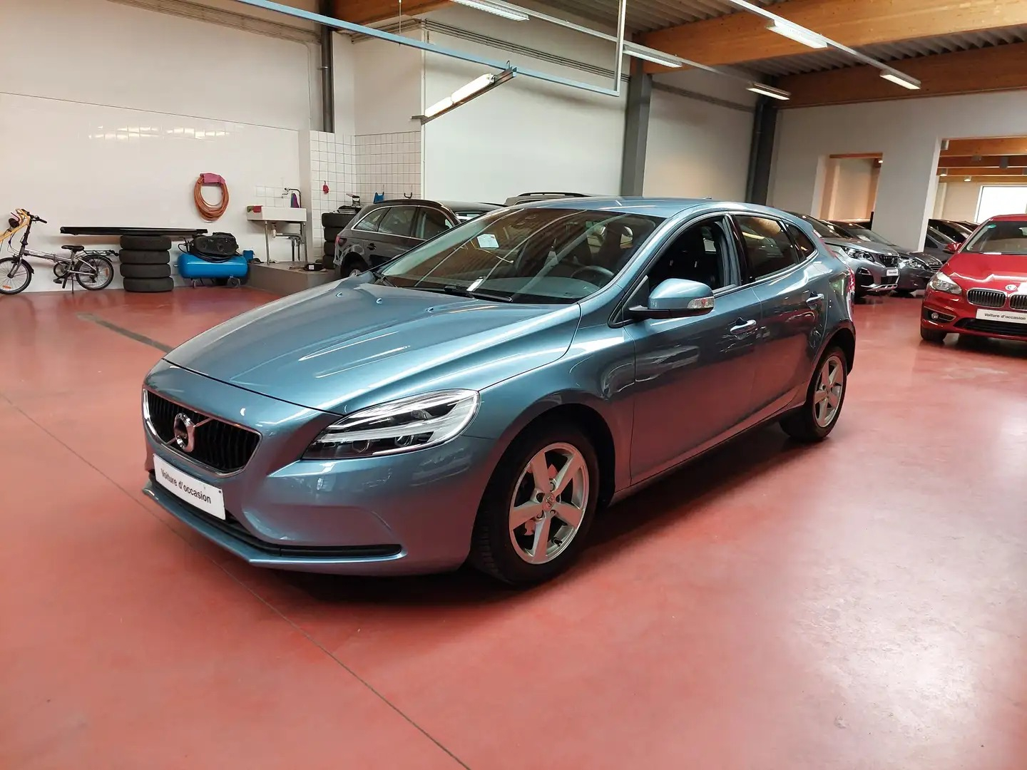 Volvo V40 D2 CUIR + NAVI + LED + Garantie