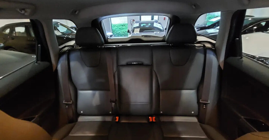 Volvo XC60 2.0 D3 AUTOMATIQUE – NAVI + CUIR complet