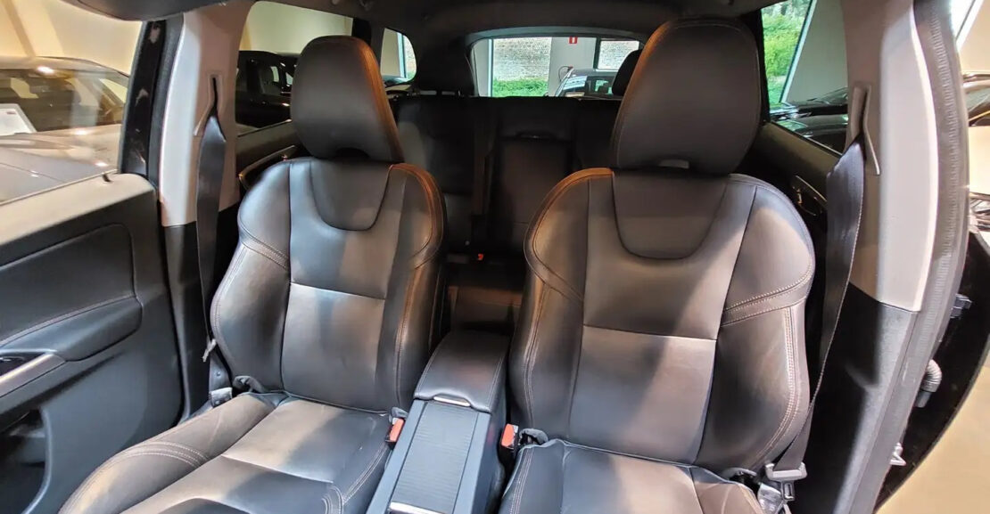 Volvo XC60 2.0 D3 AUTOMATIQUE – NAVI + CUIR complet