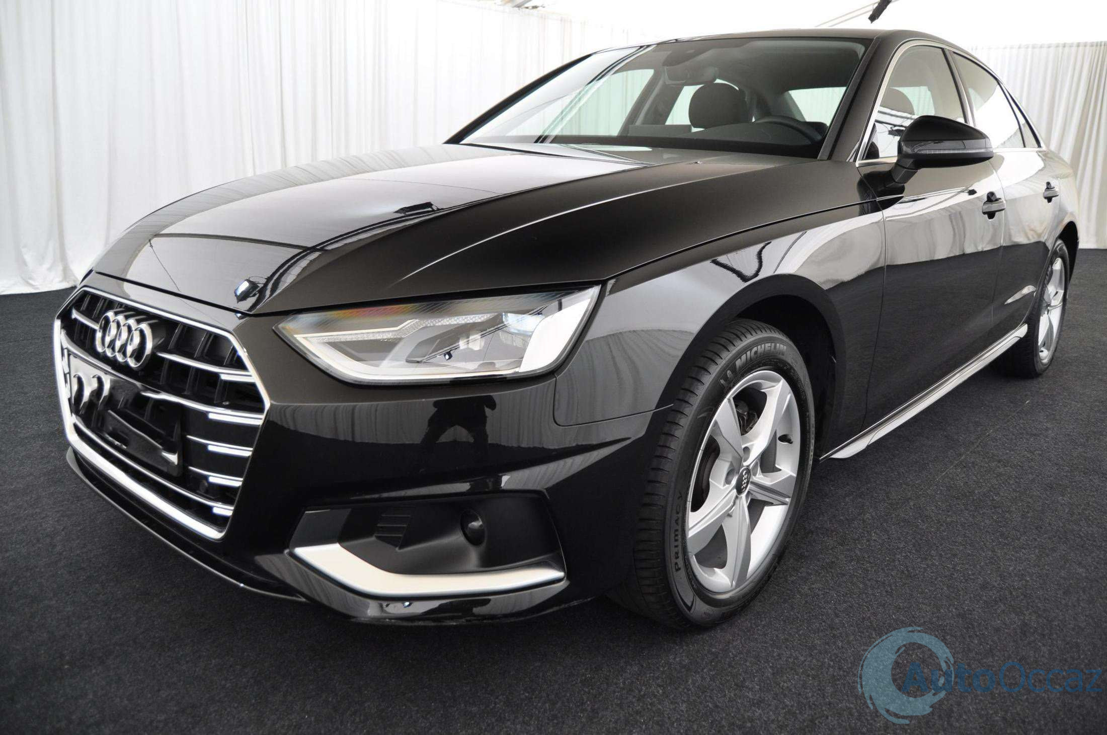 Audi A4 30 TDI 136 S tronic boite auto 7 S-TRONIC