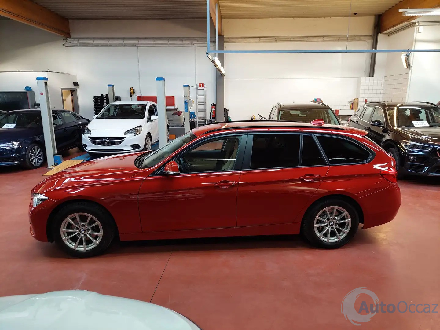 BMW 316 d Touring – LED + CUIR + NAVI + KeylessGo