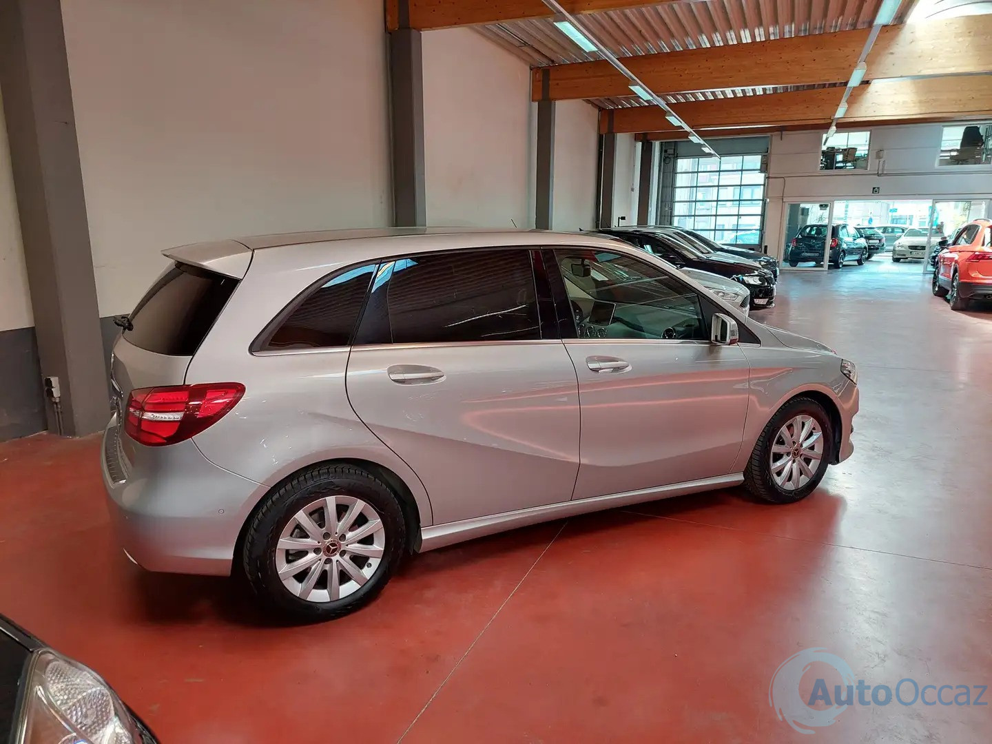 Mercedes-Benz B 180 d