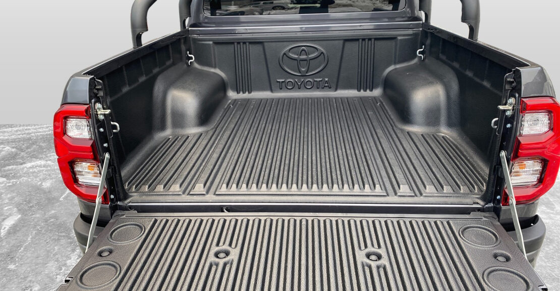 Toyota HiLux 2.8 204 ch X-Cab 4WD complet