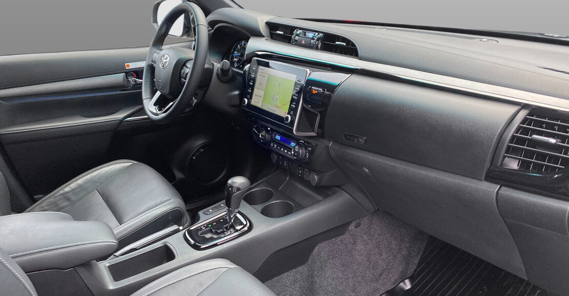 Toyota HiLux 2.8 204 ch X-Cab 4WD complet